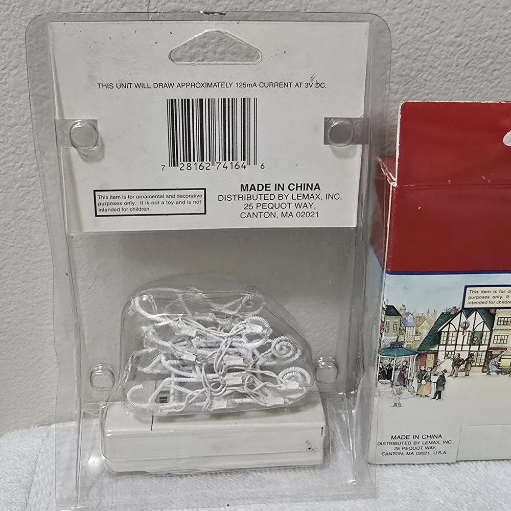 VTG Lemax‎ Dickensville NOMA Village Lot Lighted Sleigh Stop Signs Street Lamps